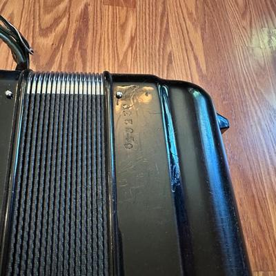 SAM FERRI DIAMOND ACCORDION IN CASE