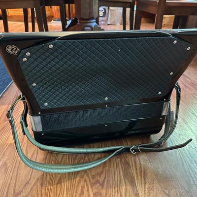 SAM FERRI DIAMOND ACCORDION IN CASE