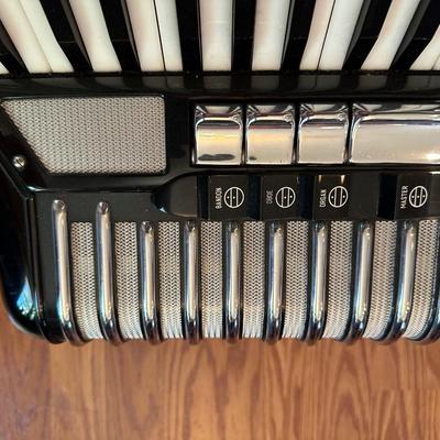 SAM FERRI DIAMOND ACCORDION IN CASE