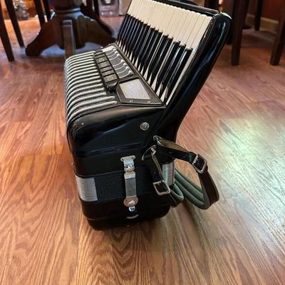 SAM FERRI DIAMOND ACCORDION IN CASE