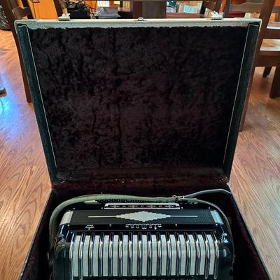 SAM FERRI DIAMOND ACCORDION IN CASE