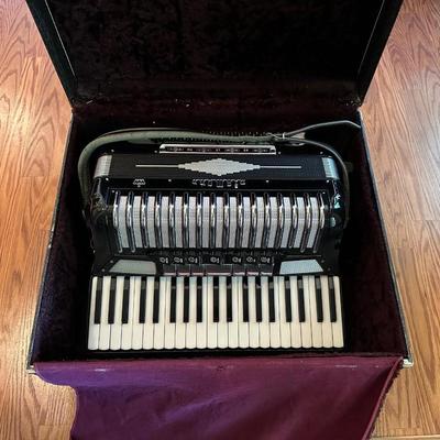 SAM FERRI DIAMOND ACCORDION IN CASE