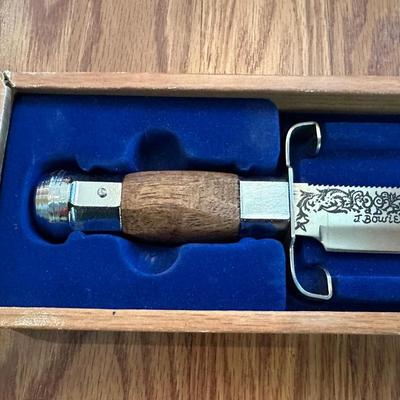 J BOWIE & MAXAM KNIVES
