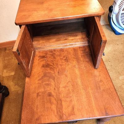 Lot #180 Ethan Allen Solid Maple/Birch End Table