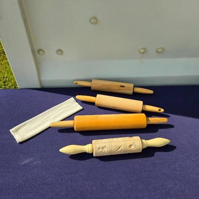 Sale Photo Thumbnail #59: Lot if 4 rolling pins & a rolling pun sock