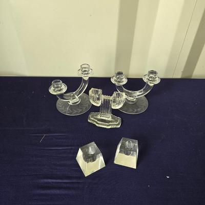Sale Photo Thumbnail #89: 1 matching glass set
1 glass single
1 lucite set (has a chip on the bottom)