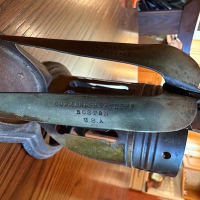 ANTIQUE STEAM ATOMIZER AND A VINTAGE PUMP OIL CAN