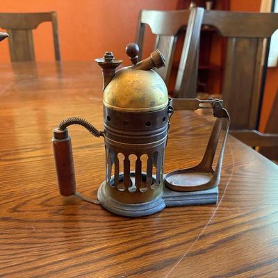 ANTIQUE STEAM ATOMIZER AND A VINTAGE PUMP OIL CAN