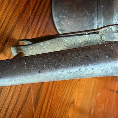 ANTIQUE STEAM ATOMIZER AND A VINTAGE PUMP OIL CAN
