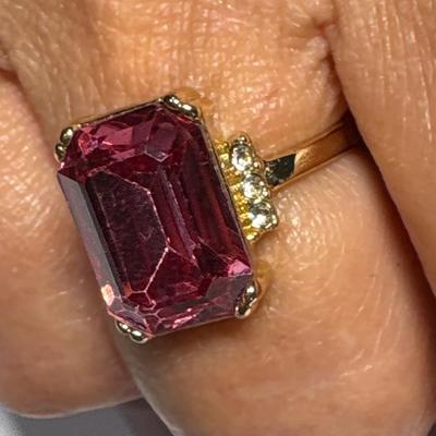 Gold ring with pink stone (size 10)