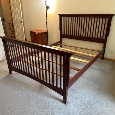 MISSION STYLE QUEEN SIZE BED FRAME