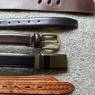 A COLLECTION OF MEN'S LEATHER BELTS SIZE 38