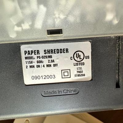 HP LASERJET 2200D PRINTER AND A PRIVACY GUARD PAPER SHREDDER