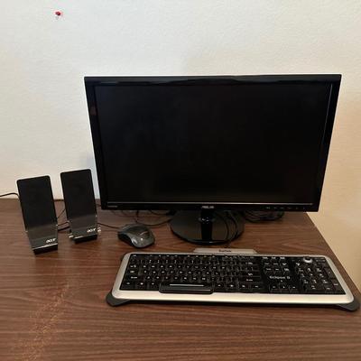 MONITOR, KEYBOARD, SPEAKERS AND MOUSE