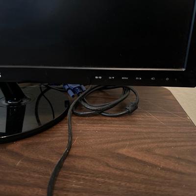MONITOR, KEYBOARD, SPEAKERS AND MOUSE