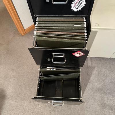 4 DRAWER FILING CABINET AND 2 DOOR METAL CABINET ON CASTERS