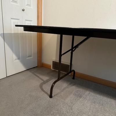8 FOOT FOLDING TABLE