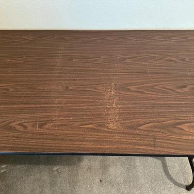 5 FOOT FOLDING TABLE AND A DESK LAMP