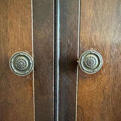 ANTIQUE CHEST OF DRAWERS BY STOUT FURNITURE