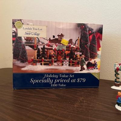 2 CHRISTMAS VILLAGE BUILDINGS WITH EXTRAS
