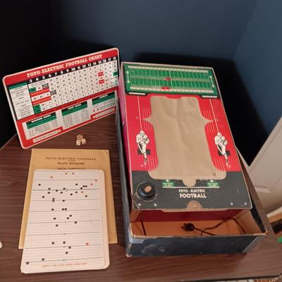 VINTAGE FOTO-ELECTRIC FOOTBALL GAME