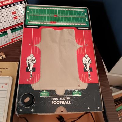 VINTAGE FOTO-ELECTRIC FOOTBALL GAME