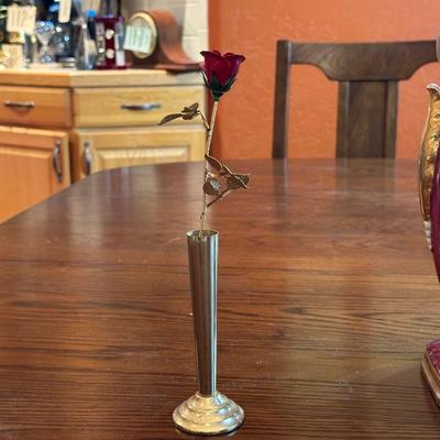 VINTAGE VICTORIAN STYLE LAMP, COPPER COLORED VASE AND METAL BUD VASE