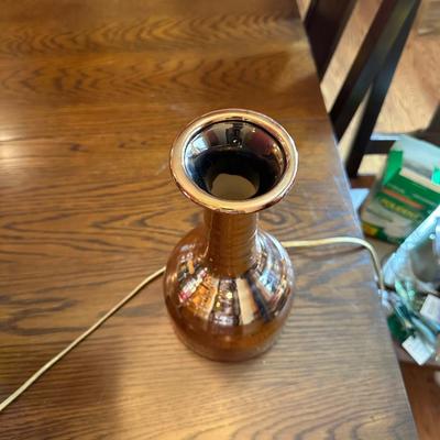 VINTAGE VICTORIAN STYLE LAMP, COPPER COLORED VASE AND METAL BUD VASE