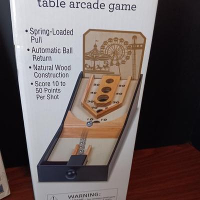 NEW MONOCULAR TELESCOPE KIT & BOARDWALK BOWLING GAME