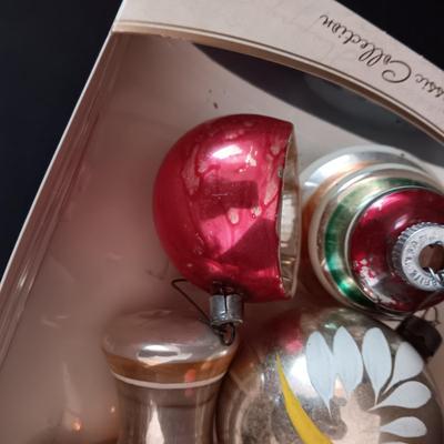 VINTAGE GLASS CHRISTMAS ORNAMENTS (2)