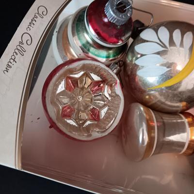 VINTAGE GLASS CHRISTMAS ORNAMENTS (2)