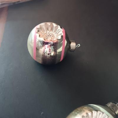VINTAGE GLASS CHRISTMAS ORNAMENTS (3)