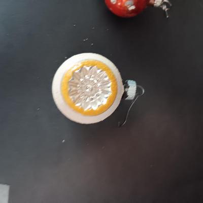 VINTAGE GLASS CHRISTMAS ORNAMENTS (3)