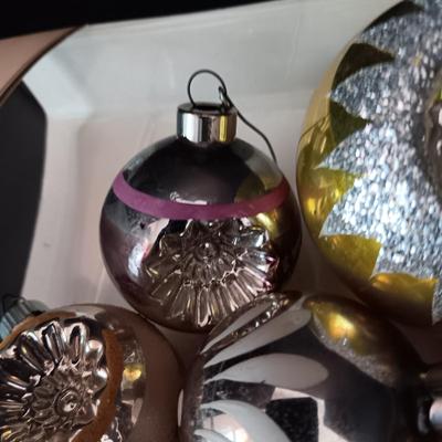 VINTAGE GLASS CHRISTMAS ORNAMENTS (3)