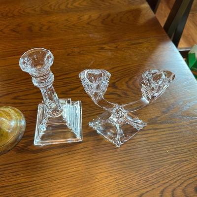 2 PAIRS OF CRYSTAL CANDLESTICKS AND 1 BRASS ONE
