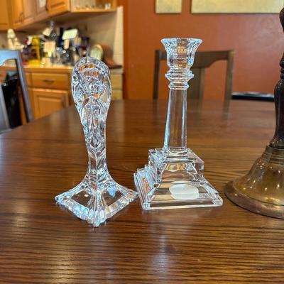 2 PAIRS OF CRYSTAL CANDLESTICKS AND 1 BRASS ONE