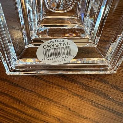 2 PAIRS OF CRYSTAL CANDLESTICKS AND 1 BRASS ONE