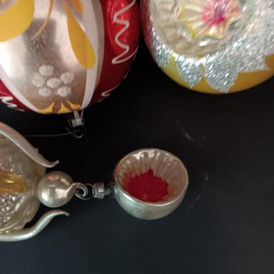 VINTAGE GLASS CHRISTMAS ORNAMENTS (4)