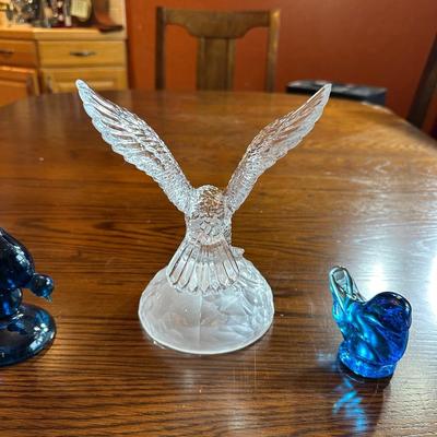 COLLECTIBLE GLASS BIRDS