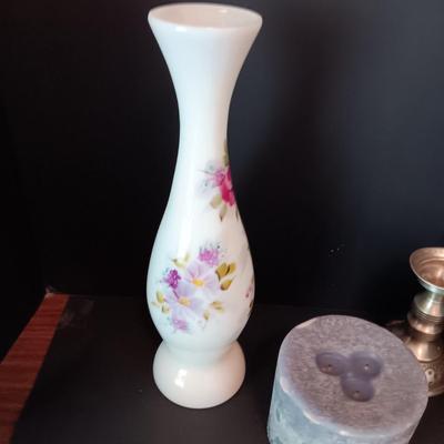 FLORAL VASE, CANDLE, IRIDESCENT DISH AND A PAIR OF CANDLE HOLDERS