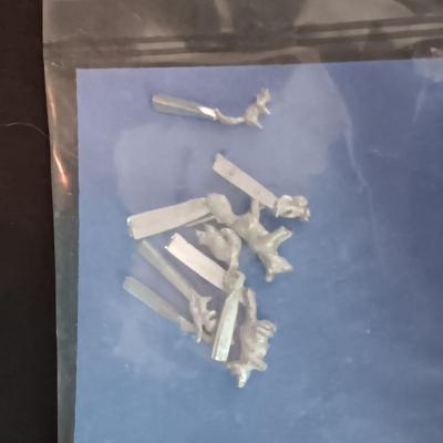 MODEL RAILROAD EXTRAS