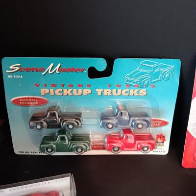 MODEL RAILROAD EXTRAS
