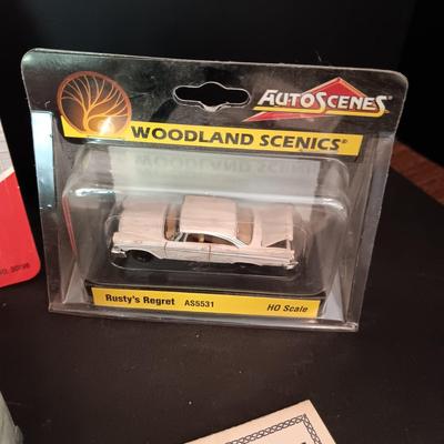 MODEL RAILROAD EXTRAS