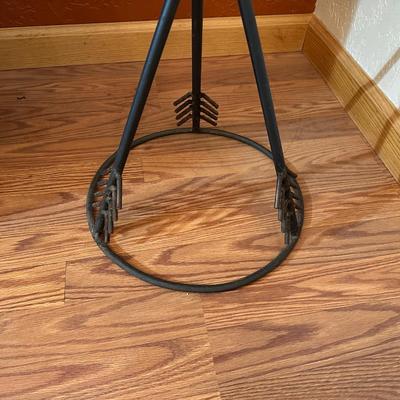 IRON SIDE TABLE OR PLANT STAND
