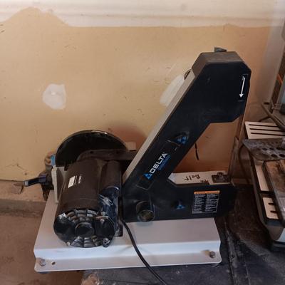 DELTA SHOPMASTER BELT AND DISC SANDER