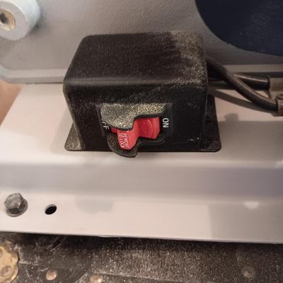 DELTA SHOPMASTER BELT AND DISC SANDER