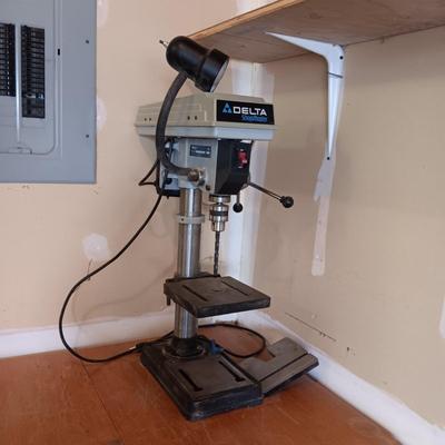 DELTA SHOPMASTER DRILL PRESS WITH LIGHT
