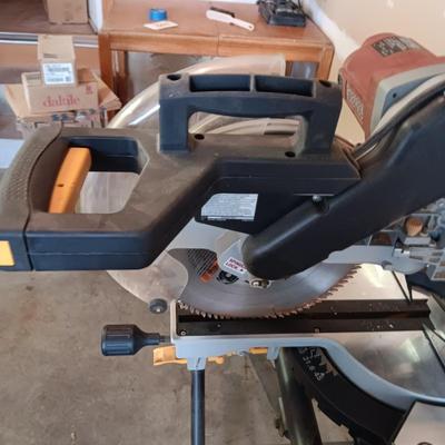 CHICAGO ELECTRIC 12" DOUBLE-BEVEL SLIDING COMPOUND MITER SAW & DELTA FOLDABLE MITER SAW STAND