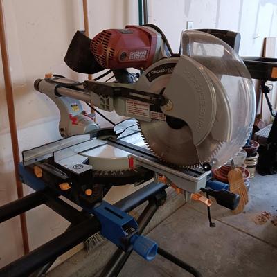 CHICAGO ELECTRIC 12" DOUBLE-BEVEL SLIDING COMPOUND MITER SAW & DELTA FOLDABLE MITER SAW STAND