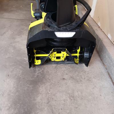 LIKE NEW RYOBI 40V HP BRUSHLESS SNOW BLOWER WITH BATTERY AND CHARGERS
